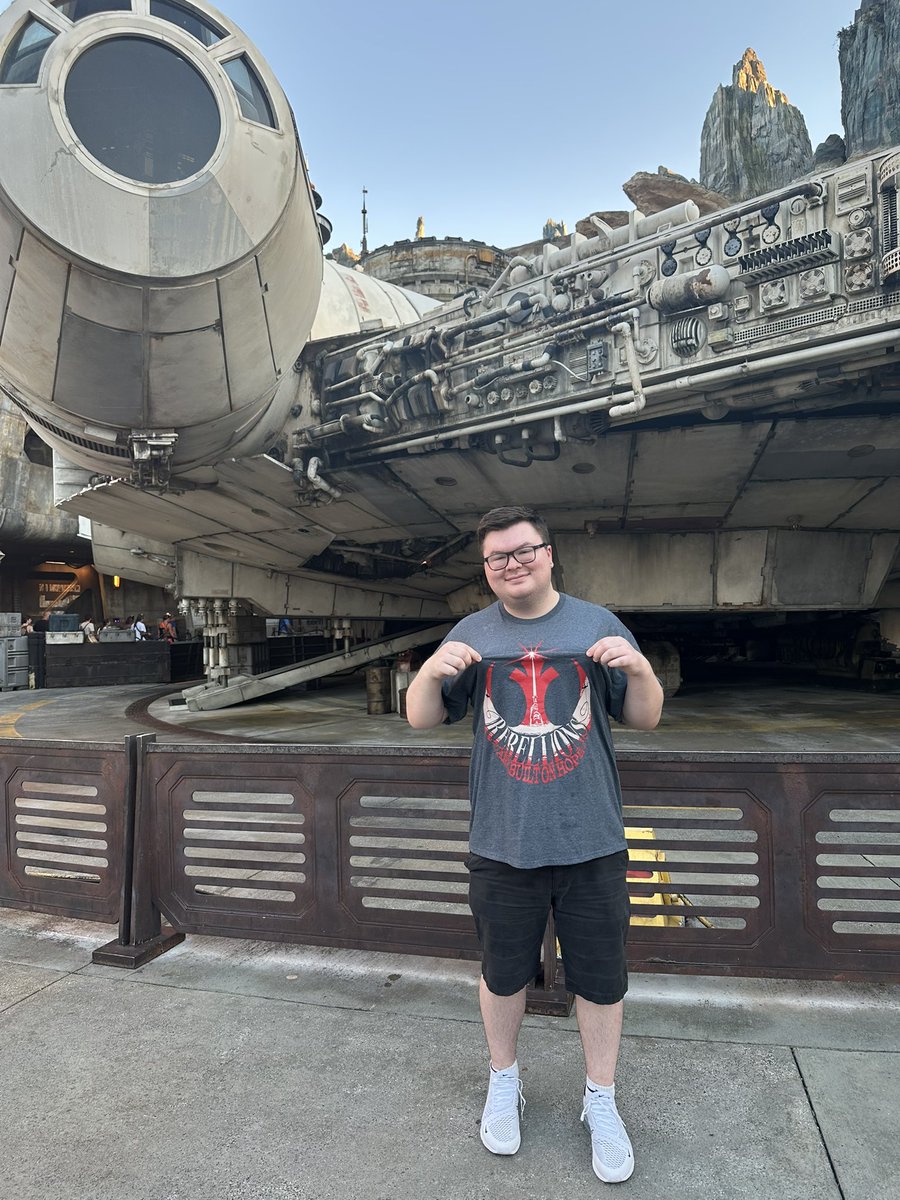 StarlightAndrew's tweet image. Rebellions are built on hope🚀