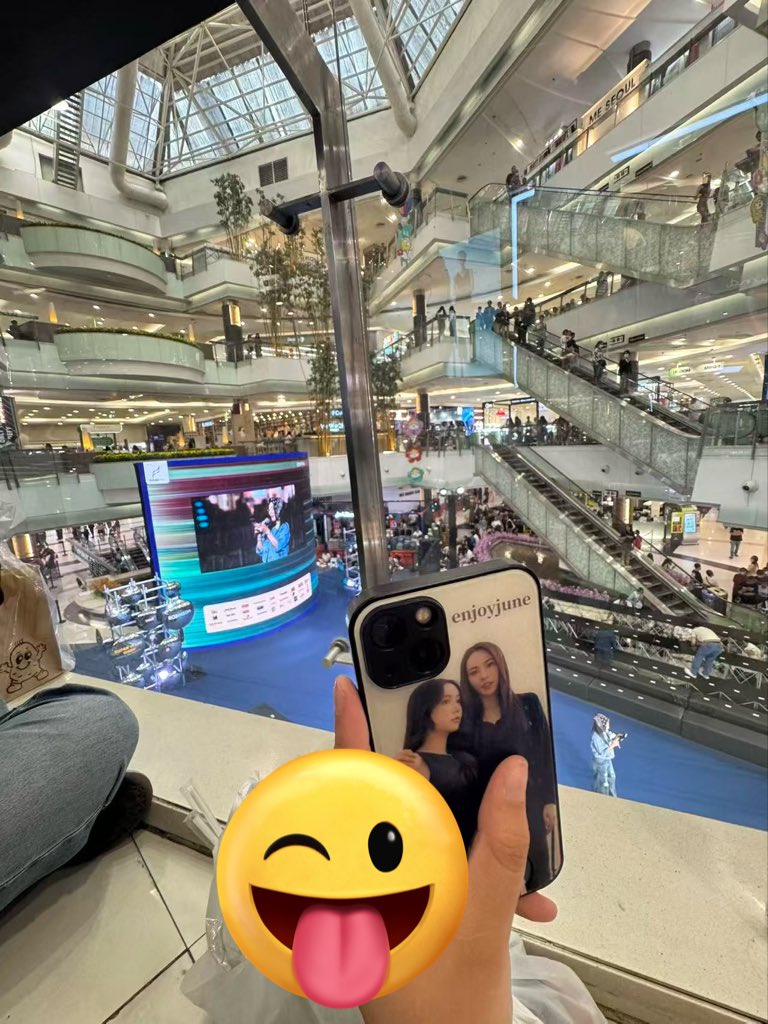 Tweet media one
