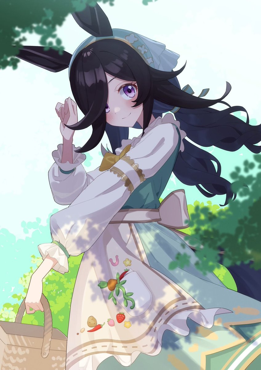 RiceShower30's tweet image. *Rice woke up from the desk next to Amiya, Rice realised she was still sleeping. She picked her up and placed her in her bed gently. With a little more research she managed to find out where the wit fragment was. The cafe. She changed clothes and started to head out*