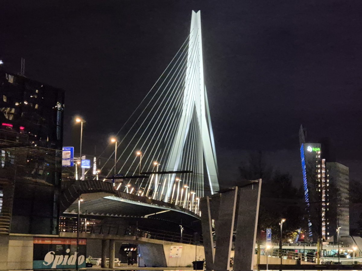 Goedemorgen <a href="/IreneParren/">Irene Parren</a> <a href="/TribbleSlayer_1/">Anja</a> <a href="/henkvanderz/">🌞Henk🏖</a> <a href="/TopogigioRini/">Rini van Son</a> <a href="/daniel170376/">Daniël</a> <a href="/1Henkwestland/">🌞⛱️HenkWestland⛱️🌞</a>  Wens jullie een gezellige midweekse dag  Rini is onze zaagman. Lieve groet uit Rotterdam 🌥☕️☺️🍄🍄‍🟫🍁🌰🍂