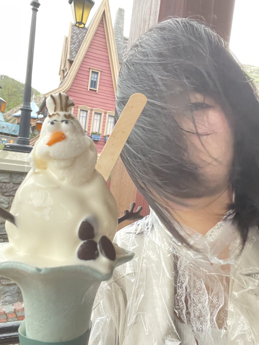 sleepypupezzz's tweet image. ฉันกับโอลาฟ ใครสู้ชีวิตกว่ากัน