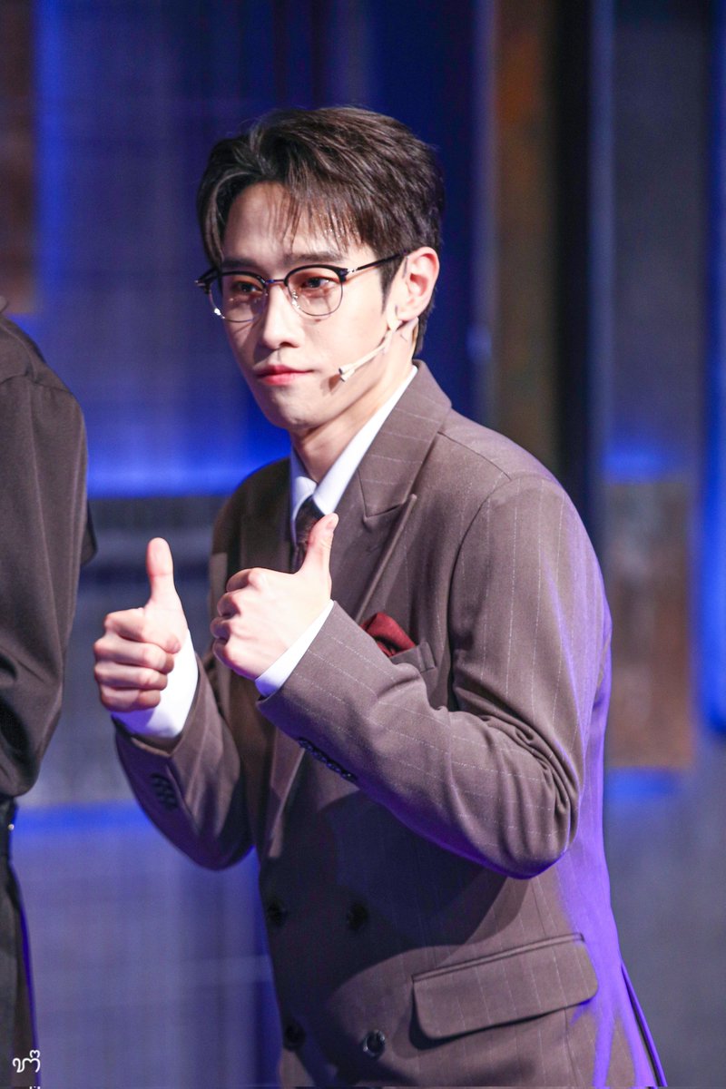 251021 보더라인 💼 무대인사 

페브러리 ㅣ #박주혁

대표님. Joah 합니다.