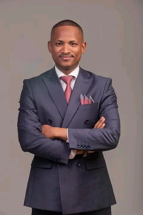 Raycliff26021's tweet photo. I know haiwahusu, but I’ve already chosen my kingpin Babu Owino. Young, fearless, and unapologetically bold. That’s the kind of leadership I stand with. #BabuOwino #MyStand https://t.co/Da0jT2CfCH