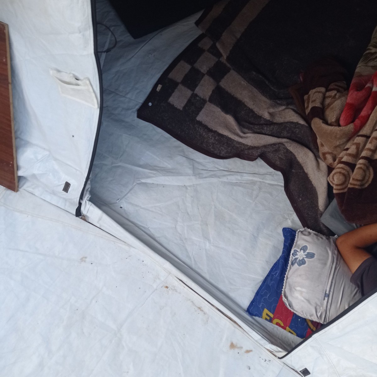 nour_emad3322's tweet image. Every night we sleep with only a thin cover, and the cold has become unbearable. We shiver and can't take it anymore. Please, I still need $500—help me raise it so we can live in warmth. 💔😓🙏🏻
chuffed.org/project/httpsc…