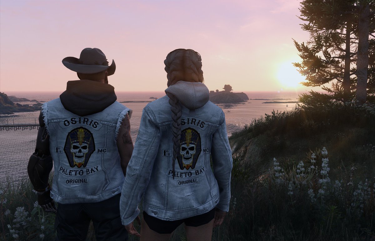 All of y'all that have been showing up and showing out for my streams... you leave humbled, and excited. Thank you endlessly for your support and your love of Indigo <3 WE'RE ABOUT TO HIT 500 FOLLOWERS.. WHAT THE HECKERS?!

twitch.tv/brite_side