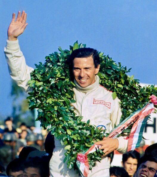 #OnThisDay in ’67 Jim Clark won the #MexicoGP, from pole, with fastest lap, finishing 1min 25sec ahead of the rest, despite his Lotus 49 having a broken clutch. It was his 24th #F1 GP win, drawing him level with Juan Manuel Fangio: geniuses both.