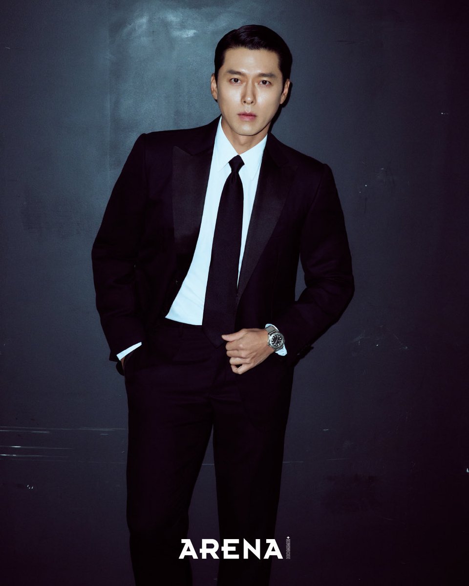vastprbot's tweet photo. [VAST Magazine]

멋짐이 여전히 진행중인 현빈 배우⌚

아레나 옴므 플러스 11월호에서 담아낸
완벽한 무드를 공개합니다🖤

#현빈 #HYUNBIN #ヒョンビン #玄彬
#아레나옴므플러스 #ARENAHOMME+
#VAST엔터테인먼트 #VASTENTERTAINMENT https://t.co/i7H2VOcuva