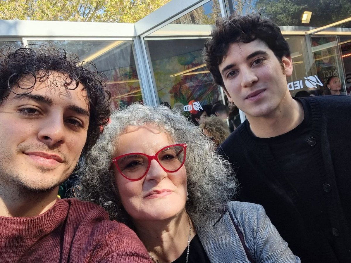 troppo io a 60 anni che shippo ancora i simuel