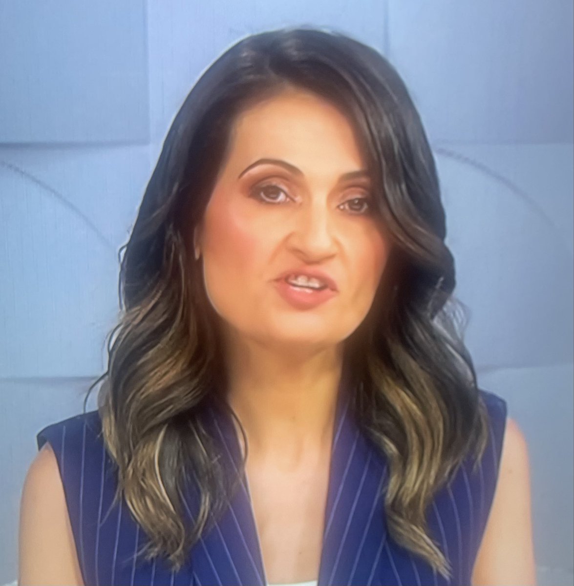 JayJay91341991's tweet photo. Karvelas has spent pretty much the whole hour talking about whether Kevin Rudd should be sacked. What a fucking disgrace this so called “journalist” is! 🤮🤡
#afternoonbriefing #auspol @abcnews @PatsKarvelas https://t.co/zvVBUVEFCg