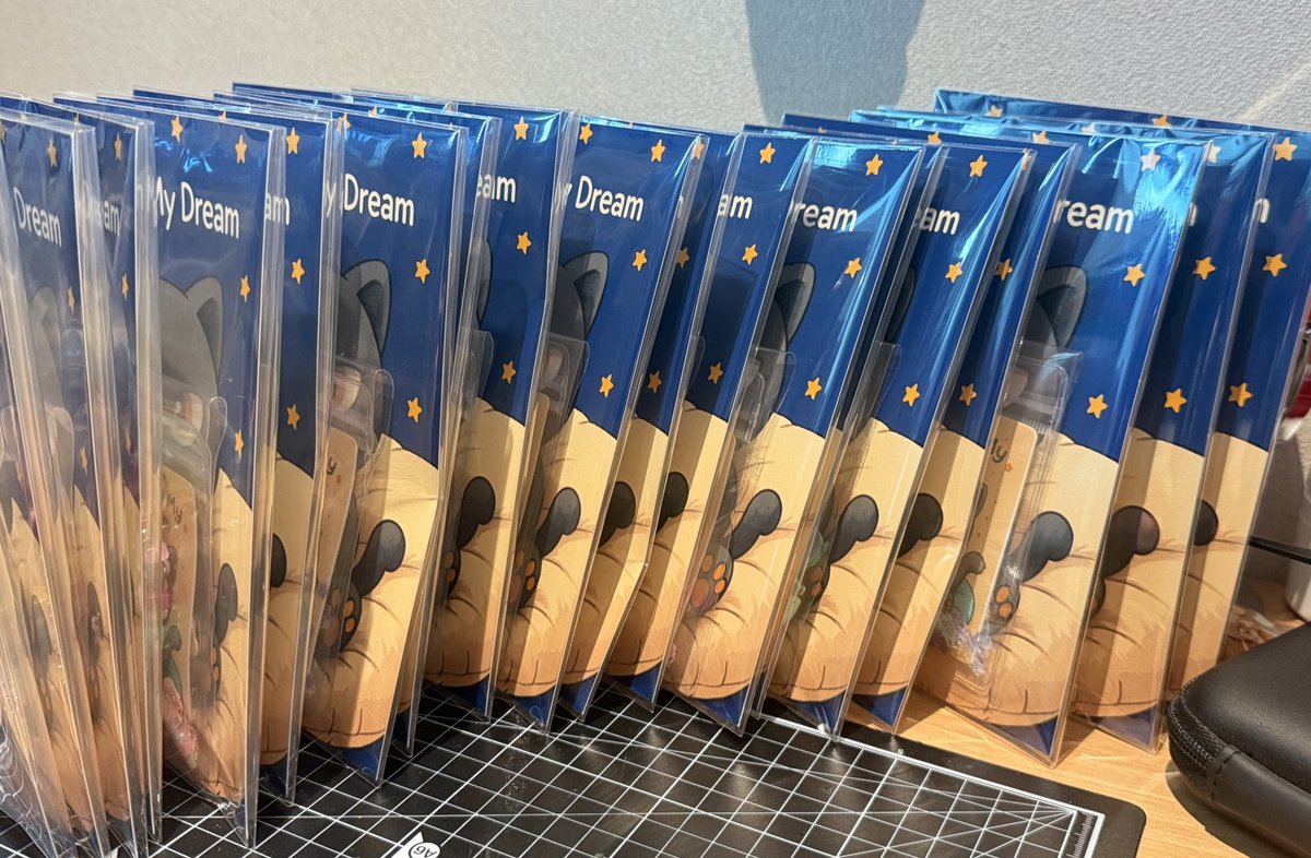 [TAKE 운]
Stay In My Dream
나눔 준비끄읏~
빈손으론 갈수 없다. 정택운꺼도 있지만
뻔히 안 받아 줄거 같으니~
사실 내가 못 다가감🫣
나를 만나는 인연들에게 살포시 드리겠어요~❤️