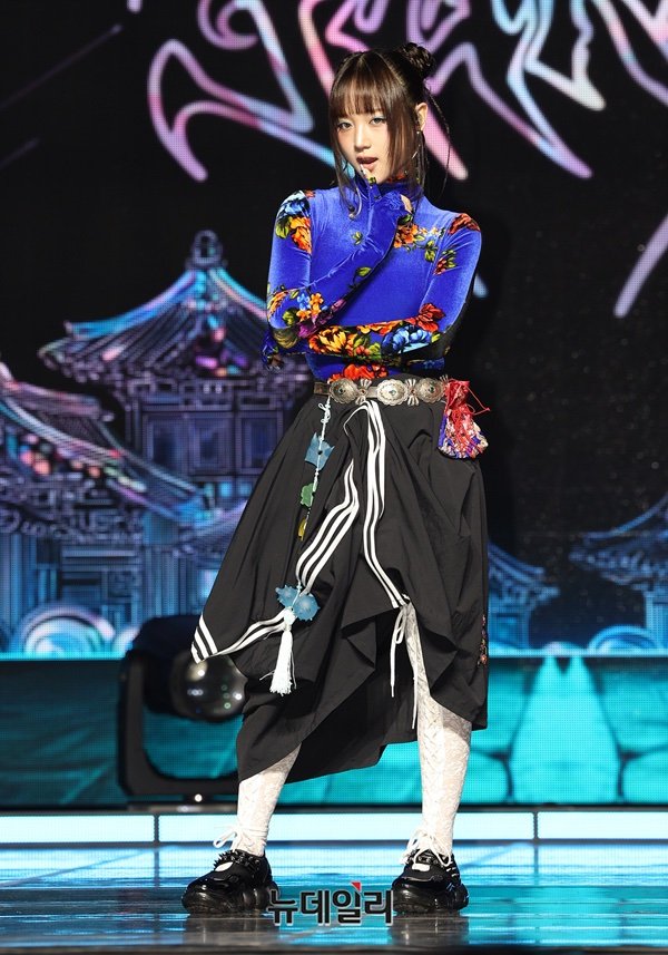 vvup_universe's tweet image. 💌 #KIM : "Saya dari Indonesia"

House Party with VVUP
#VVUP #비비업 #HouseParty #VVUPComeback