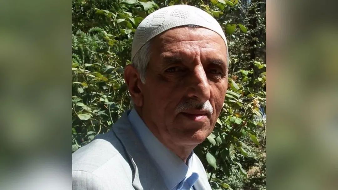 Zazaca’nın öncü isimlerinden Mela Mehemedê Kavarî yaşamını yitirdi

Zazaca dilinin gelişimine büyük katkılar sunan, Diyarbakır’da uzun yıllar din görevlisi olarak görev yapan din âlimi ve şair Mela Mehemedê Kavarî hayatını kaybetti.

Zazaca edebiyatının ve dini literatürün öncü