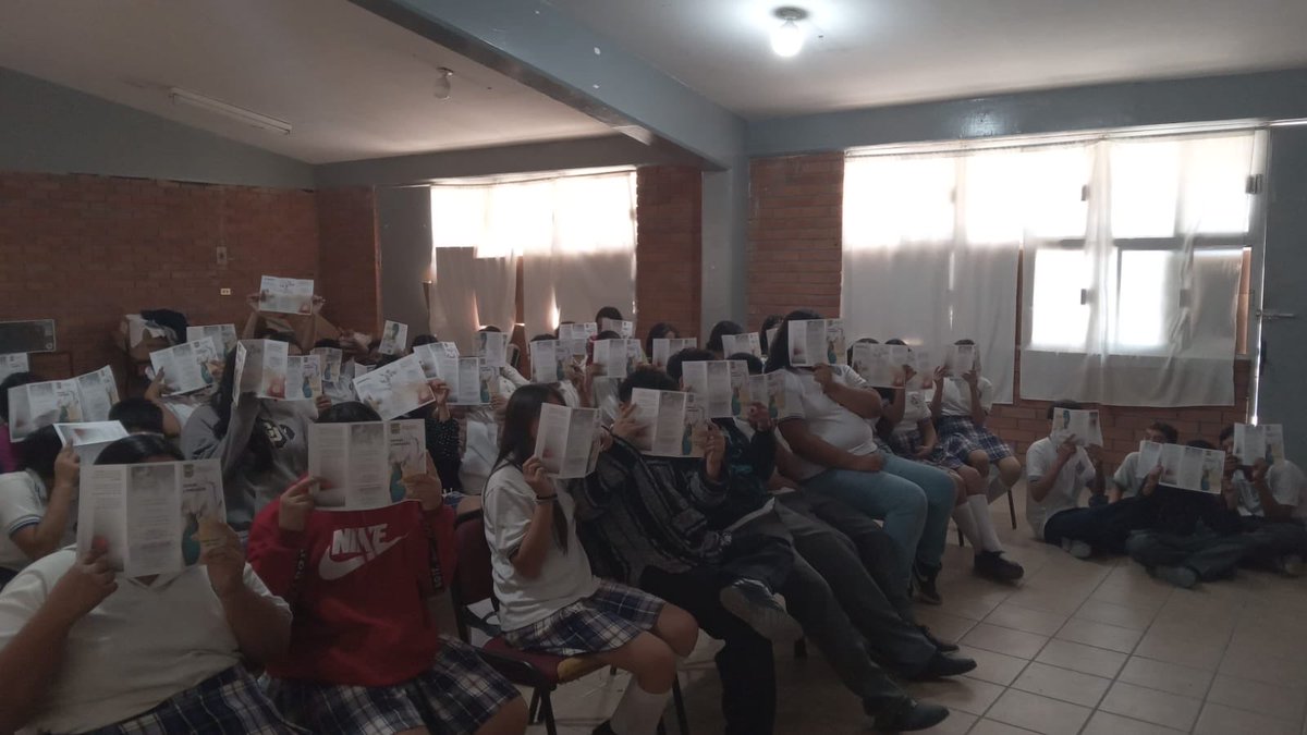 CapaTorreon's tweet image. Plática de Sensibilización a Alumnos de Esc. Secundaria Federal #4, San Joaquín 
 ☎️Teléfono: 8712 85-17-24
☎️Línea de Vida: 800 911 2000
Línea de Vida Coahuila: 800 822 3737 
capatorreon@gmail.com
 @SSalud_mx  @salud93108 @conasamamx