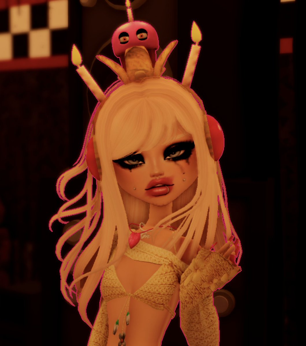 ItGirlBon's tweet image. spend five nights w/ us 🥺

#roblox #robloxmodel #fnaf