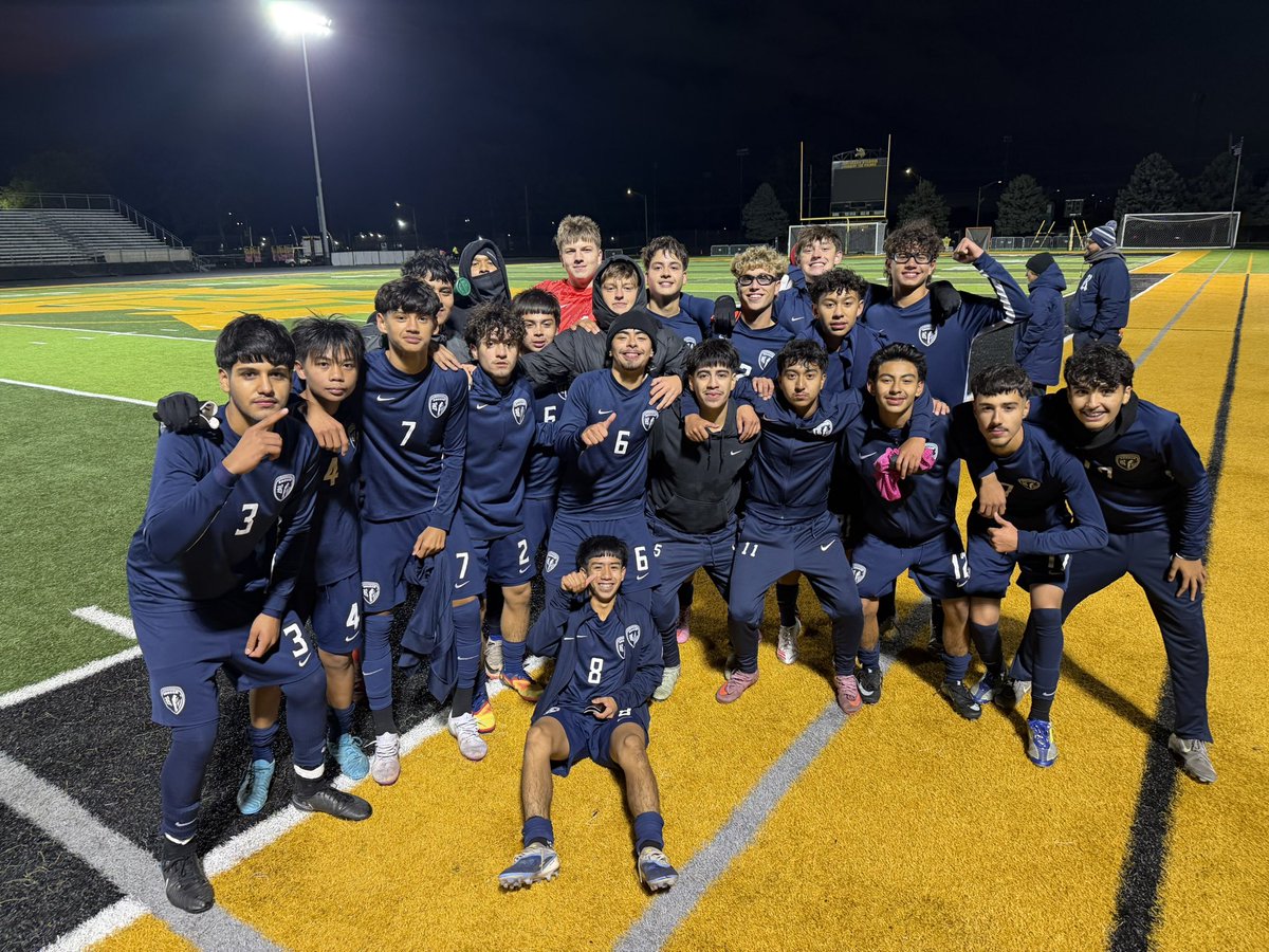 Reavis Soccer tweet media