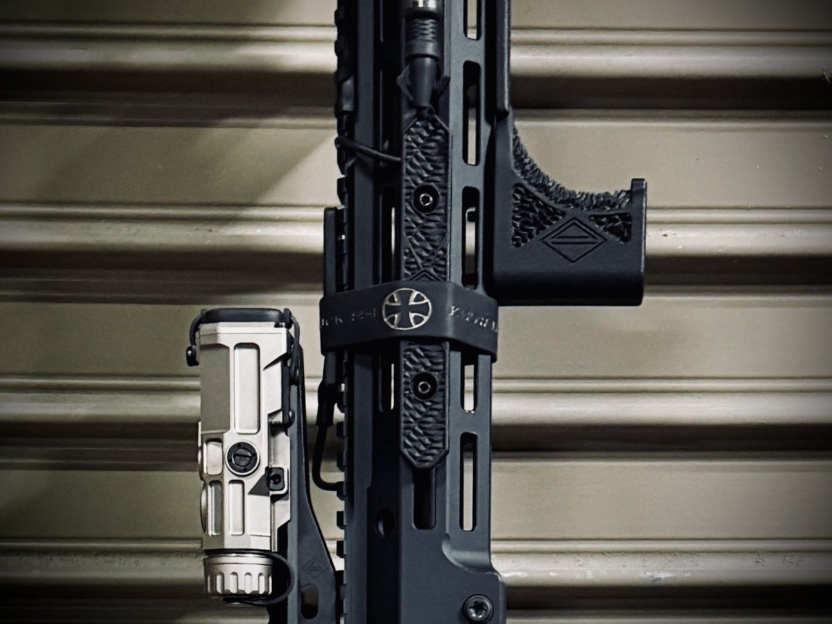 KNOWDOLUCK554's tweet image. #メチャサバ2025 商品紹介❗️
定番のKNOW DO LUCK .554から、

&quot;RICE CROSSMAGBAND 5.56 3ps&quot;
￥1000

どんな装備でもスッと引き立て、
どんなマガジンもグッとクールに、
どんな銃もシブくキマるッ👍

老若男女も好みも超えて使える、KNOW DO LUCK .554の真骨頂なアイテムのひとつ‼️