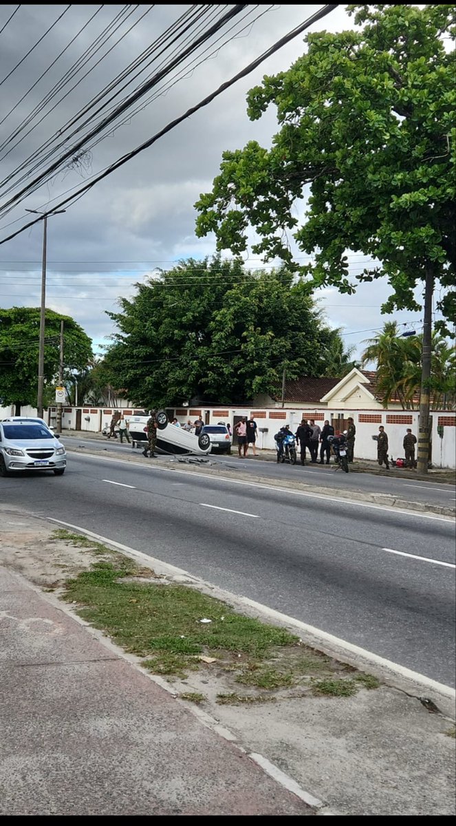Santa Cruz 
Milícia X Milícia 
Milicianos do Boi, fizeram um ataque na milícia da João 23, e mataram um radinho da milícia e balearam um inocente, na fulga os milicianos do Boi, capotaram o carro.
O miliciano Boi, é um dos homens fortes da Milícia do PL e Naval.