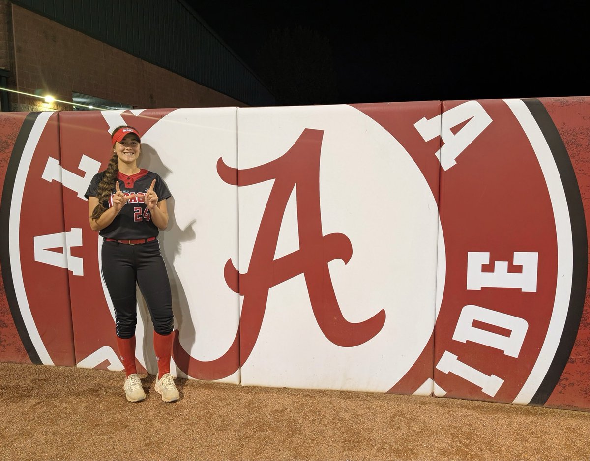 EdenRustin's tweet photo. There's nothing quite like being in Tuscaloosa! Thank you  @UACoachMurphy @KaylaBraud1 @lmcmahon7 for always leaving every girl that comes through your camps a little better than when they started. Person>Athlete #RollTideRoll @FLImpactYates @yates55_2009 @Jodirustin78 @WHS_Sports @D1ProScouts @UWAA_United @ExtraInningSB @SBRRetweets  @CoastRecruits @TopPreps @fastpitchwatch @SoftballDown @DfwSho @PrepSoftball @NE_Ok_HS_Sports @AScholarsBrand @LineDsoftball @AllGlory2Him