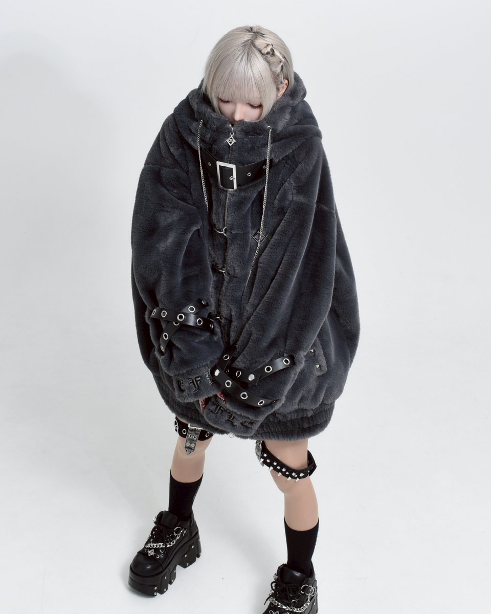 NEW ARRIVAL】 REFLEM【レフレム】 ベルト付きハイネックファー
