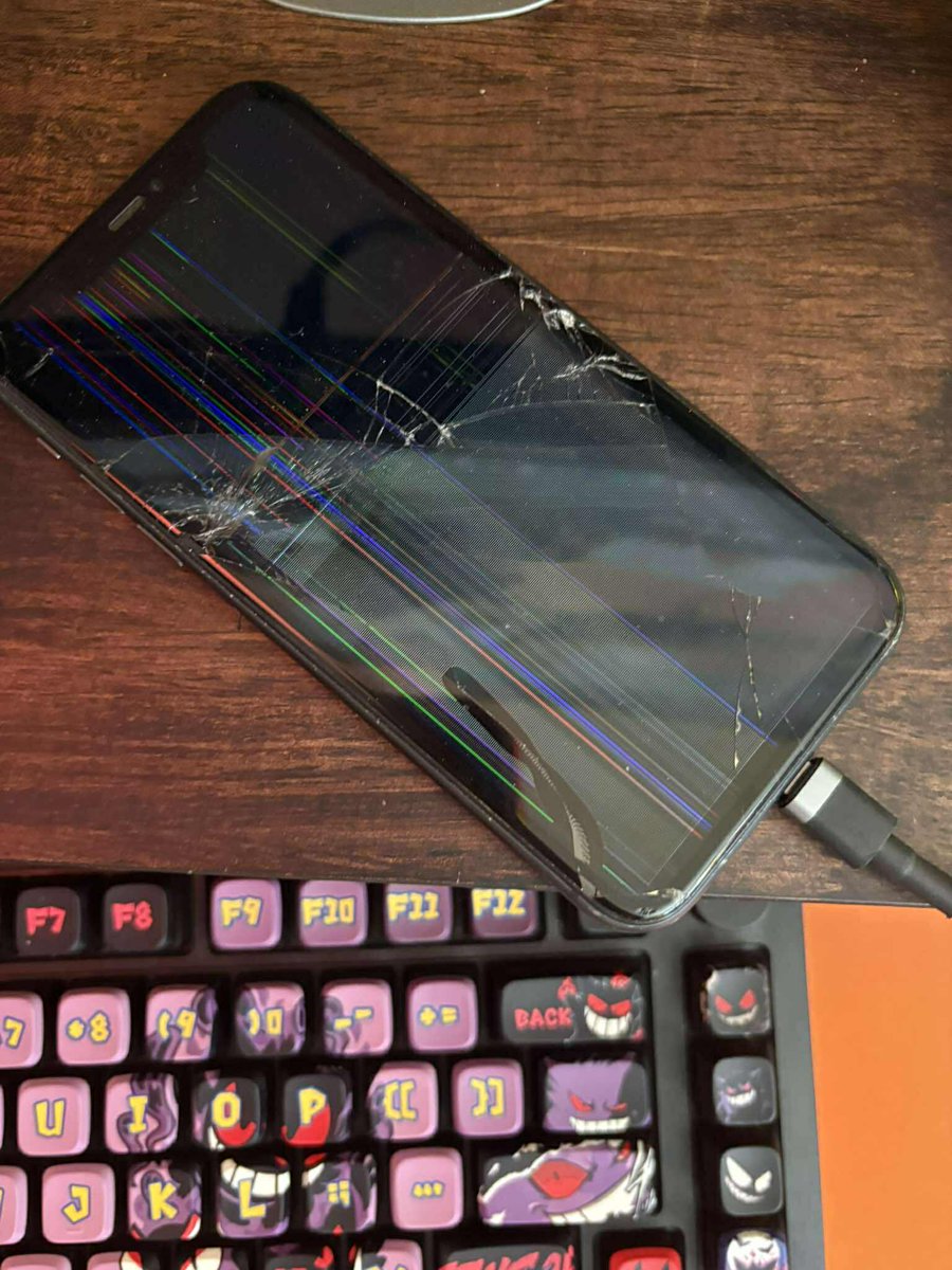 Ginnique_ARP's tweet image. ผมไม่รู้ผมออกมาซักผ้าก็งงโทรกลุ่มคุยไรกัน ประชุมด่วนไรป่าว เข้าไปคนบอกโทรมามีไร ผมก็ห๊ะ ผมไม่ได้โทร  ผมก็เลยอ๋ออออ รู้และมือถือที่บ้านมันโทรเองพี่มันรวนพี่อย่าวางนะ วางเดี๋ยวมันก็โทรอีก 55555555