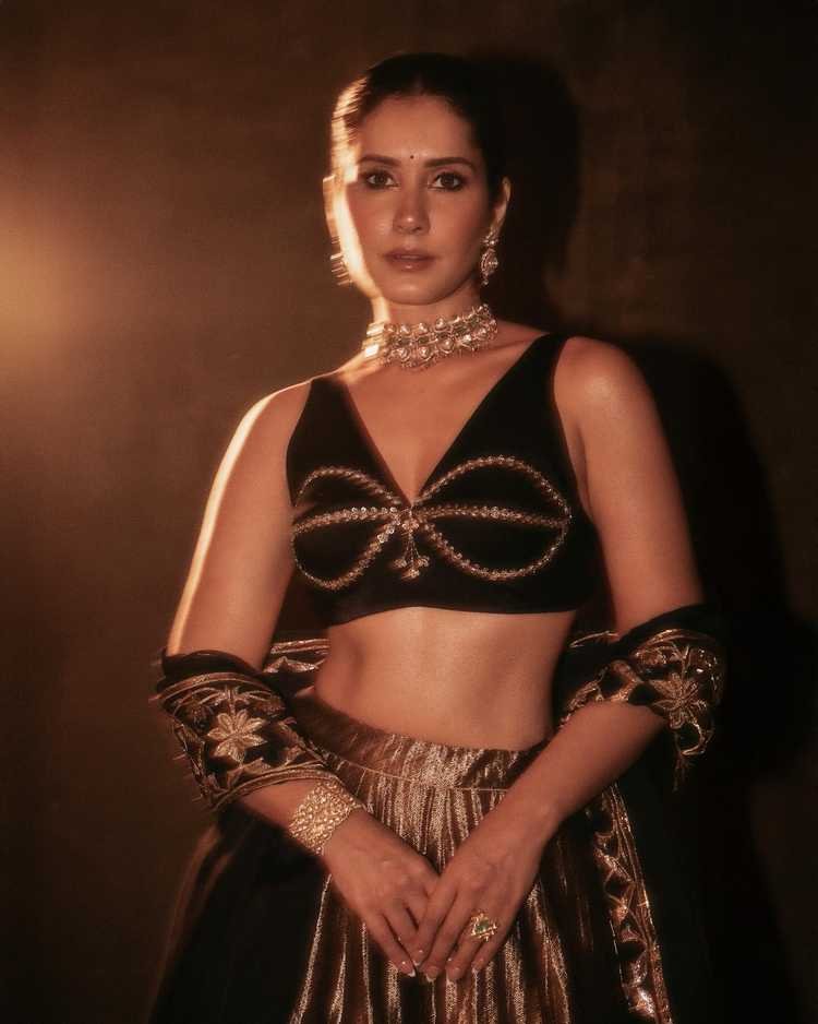 123telugu's tweet image. Photos : Elegant #RaashiKhanna
gallery.123telugu.com/content/slides…
#123telugu