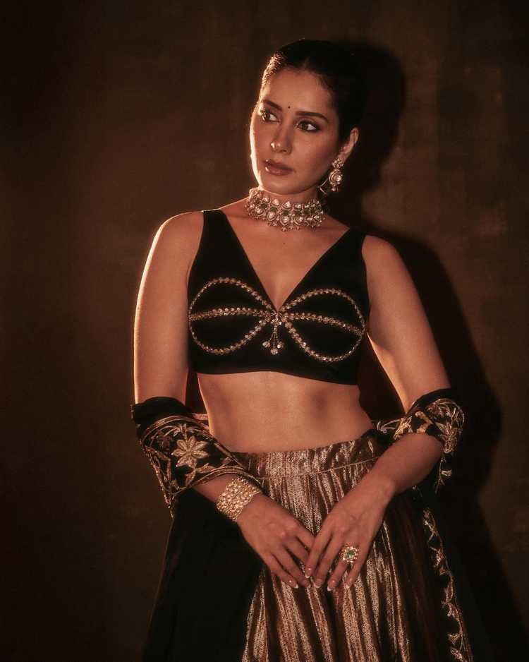 123telugu's tweet image. Photos : Elegant #RaashiKhanna
gallery.123telugu.com/content/slides…
#123telugu