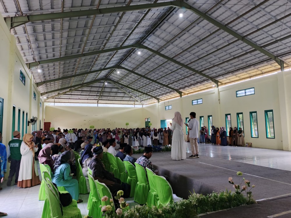 GSG Pundungsari di Dusun Krajan, Desa Pundungsari, kini menjadi pusat berbagai aktivitas masyarakat. Fasilitas publik ini dibangun sebagai upaya Pemerintah Desa Pundungsari dalam menyediakan ruang bersama yang memadai bagi warganya. 

selengkapnya: portalberita.lumajangkab.go.id/main/baca/aXKH…