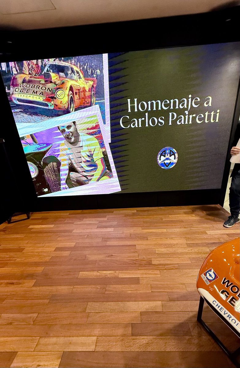 Hoy por la tarde, se recordo a un gran idolo del automovilismo, que hubiera cumplido 90 años!! Familia, amigos, periodistas, contaron su historia en anécdotas!