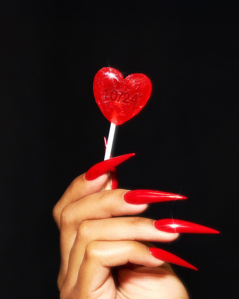 LOVER GIRL 💋 FRIDAY