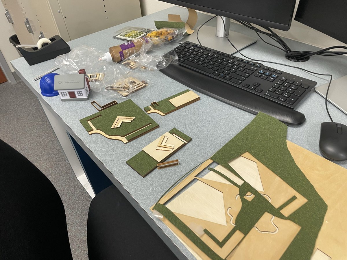 BlinnArch's tweet image. Studio’s a little messy… but that’s how you know midterms are in full swing. 💥
Our Design I students are putting in the work, and their projects are shaping up to be seriously impressive. 👏

#architecturestudent #designstudio #blinnARCH #blinnbryan @TrotecUSA @TrotecLaser