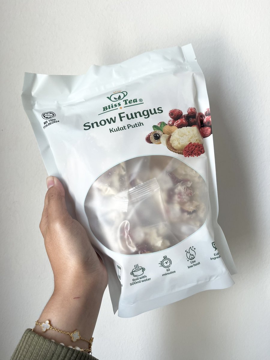 theothermimi_'s tweet photo. Beauty drink that you should try 💯 worth :

1. Hansung honey lemon tea - Detox naturally. Good for sakit tekak
2. White peach oolong tea - perut cepat kempis, perfect utk bakar kalori 
3. Rose bud tea - bau badan dah tak tengik
4. Snow fungus dessert - Hydrate &amp; plump your skin https://t.co/kHt2RPAZs7