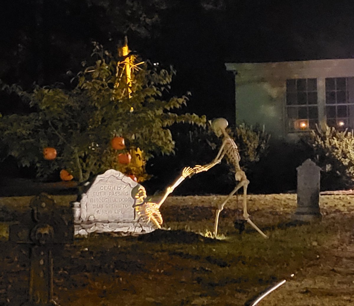 We love your #Halloween hauntings, neighbors! Show us the spooky spirit on your street!