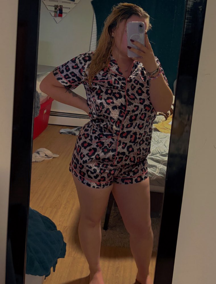 bblbutt68's tweet photo. Dm me to see some more of this beautiful pawg snowbunny💦🍑🍆🐰❄️♠️ #bbc #horny #bigcock #PAWG #smowbunny #cuck #blonde #bombshell #bigblackdick #BBC #latinocock #wankchat #nsfw #silk #satinfetish https://t.co/FJPVZlfYxt