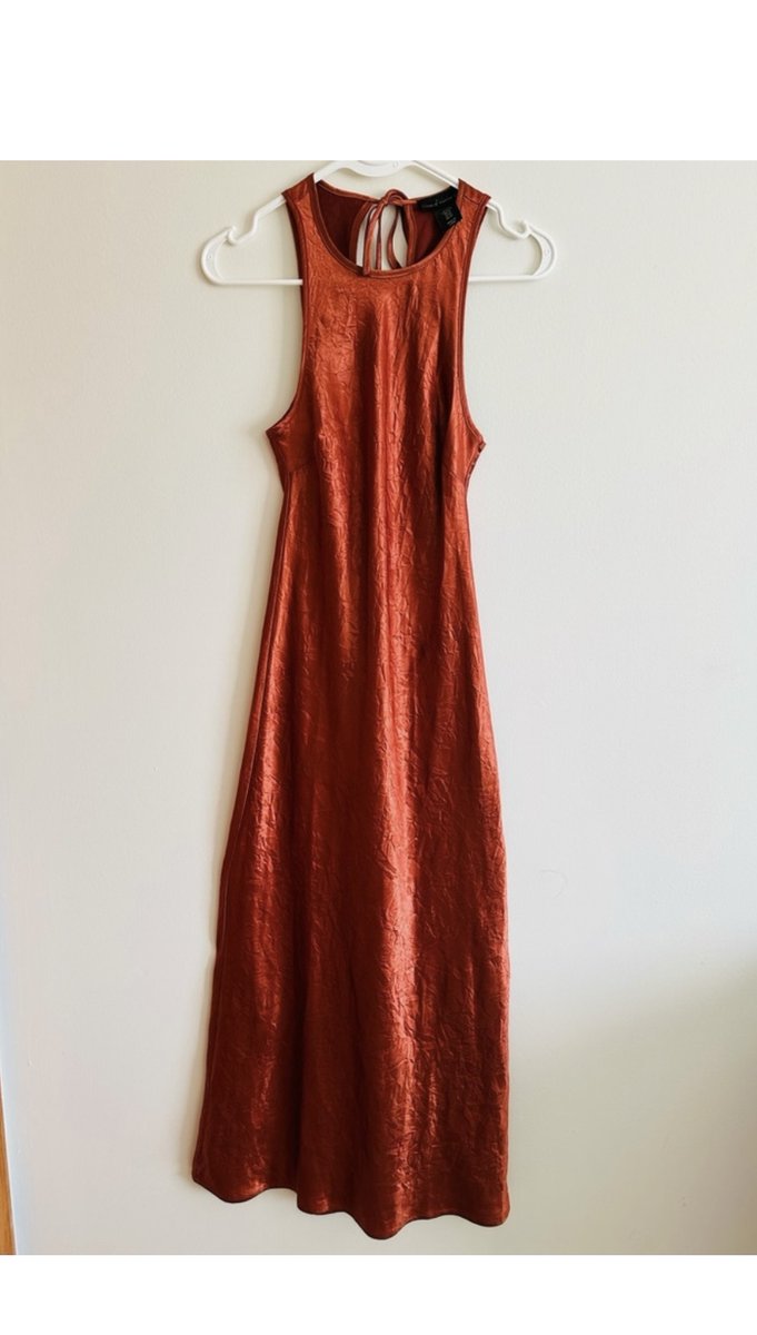 Okay ladies, I need advice. I’m wearing this for my husband’s work event this week. What kind of shoes would look good with it? Obviously heels, but what color/ style?