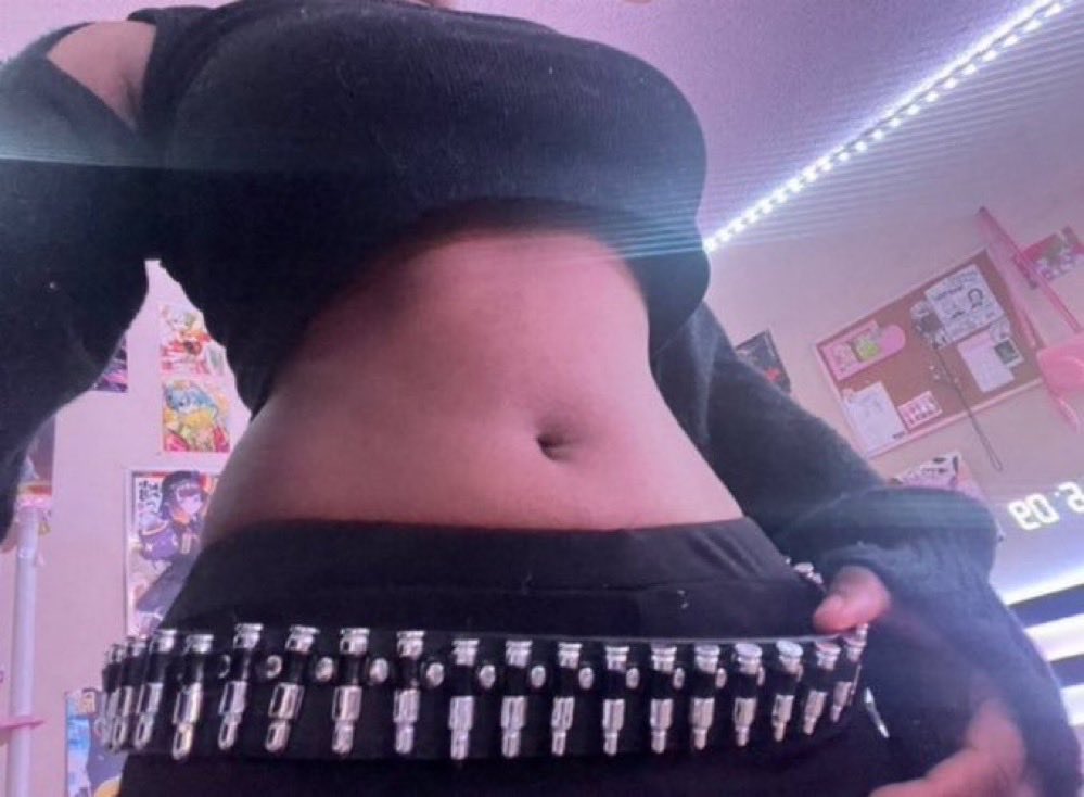 ImAccu's tweet image. losergirl wants some grocery money