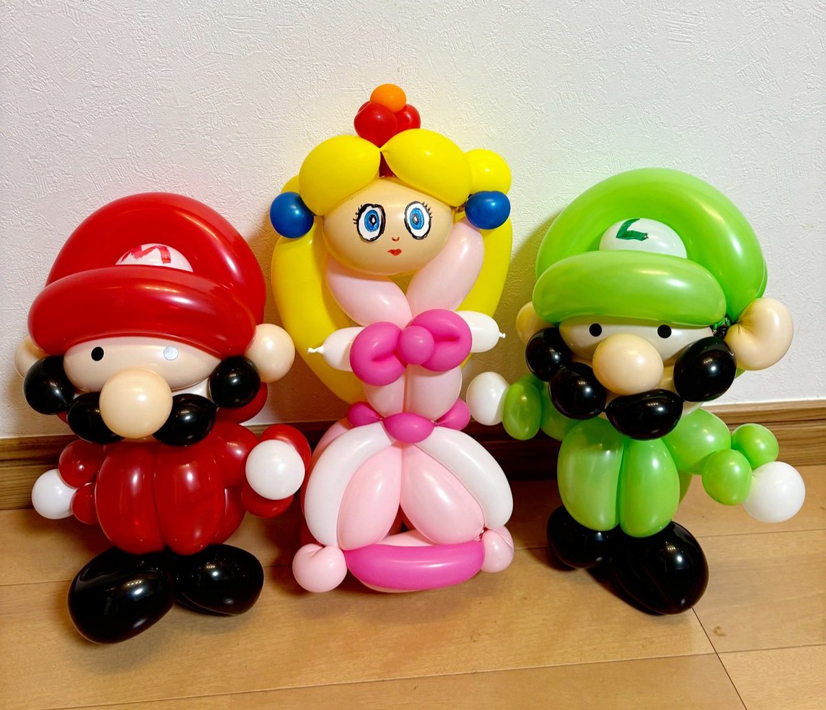 FuusenMachi's tweet photo. バルーンアートを見て心が動いたら創造のサイン♪

イベントをきっかけに
好きなキャラクターを見て
「やってみたい」という気持ちは
新しい才能の芽生えかもしれません。

バルーンアートの資格を通じて技術を習得すれば、世界が広がります。

バルーンアート資格講座

https://t.co/qeRIu3G1tR https://t.co/UvnK599hWS