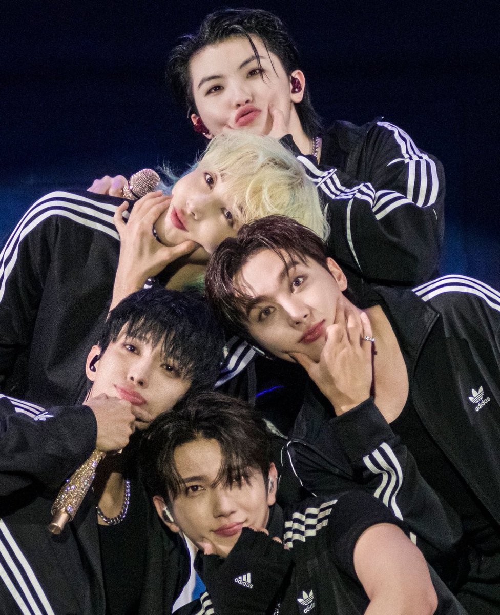 imcjaaaay's tweet photo. If you see this, RT &amp; REPLY FOR SEVENTEEN 🩵🩷

1 REPOST = 1 VOTE
1 REPLY = 1 VOTE

I vote for #SEVENTEEN on #2025MAMAVOTE https://t.co/vFuHWsQY9g