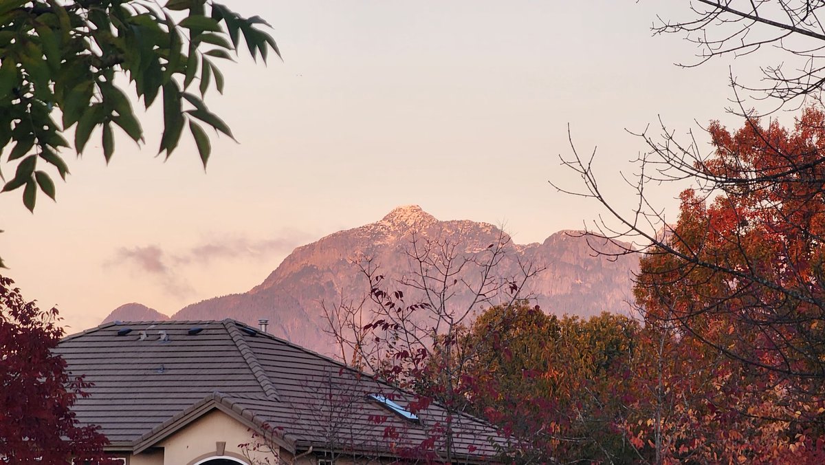 If you look closely, you can see a tiny bit of Snow dusting the Peak of Golden Ears! Winter is coming!