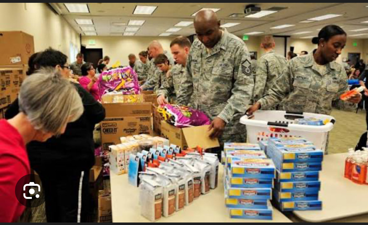 IamButterflySue's tweet photo. Here are some of our military members lining up for free food. 

But it’all good, we’re getting a $250,000,000 gold ballroom at the White House.

@POTUS @GOP #TrumpShutdown https://t.co/LgCXUwmZNW
