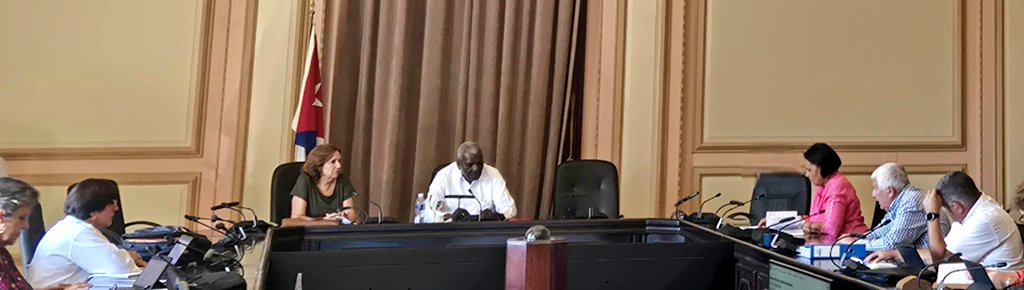 naomicortes93's tweet image. Encabeza Esteban Lazo, presidente de @AsambleaCuba🇨🇺, encuentro de trabajo con directivos de las comisiones permanentes de la Asamblea Nacional del #PoderPopular
✅️ Se precisan prioridades de trabajo en la etapa.