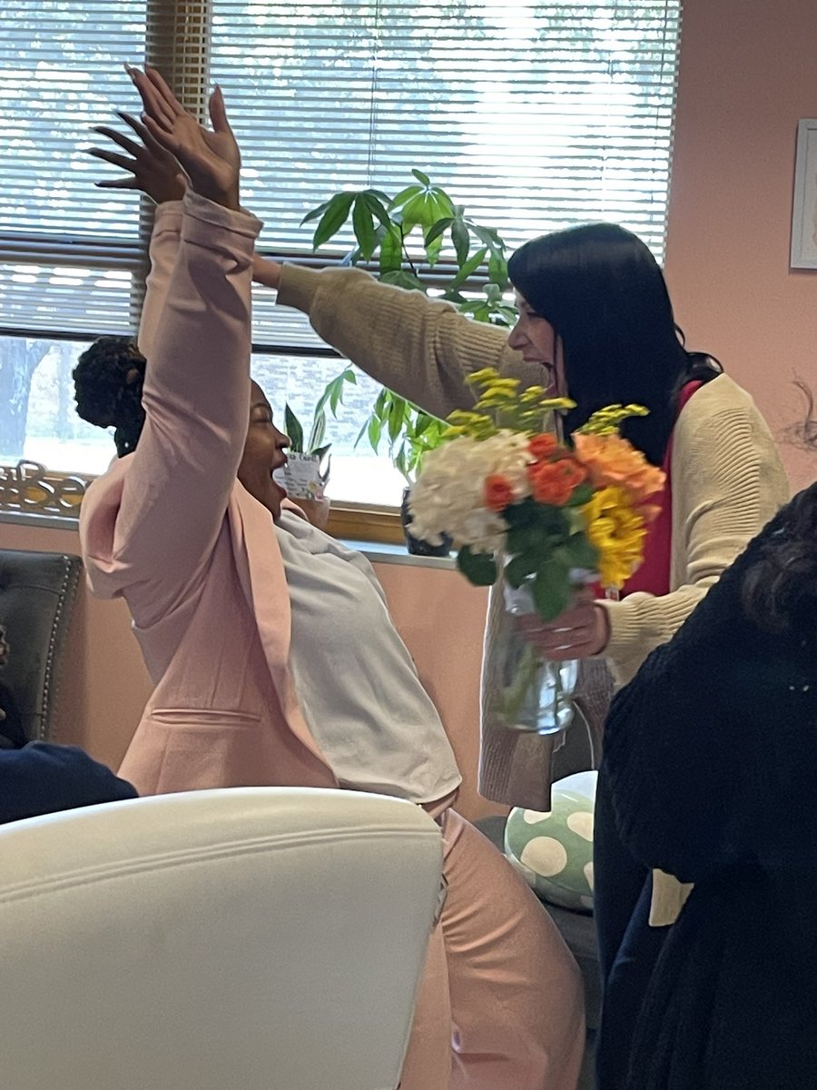 JackLoweSrES's tweet image. Congratulations to our Teacher of the Year, Christine! Your passion and dedication help our students soar to new heights everyday. Thank you for helping Jack Lowe take flight! ✈️ @SPEDTEACHDISD @SHARDEECRYSTAL @N_Bernardino @Region5_DISD