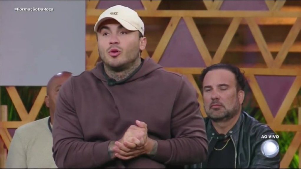 jaoComenta_'s tweet image. Eles podiam dar as mãos e saírem juntos

#FormaçãoDaRoça