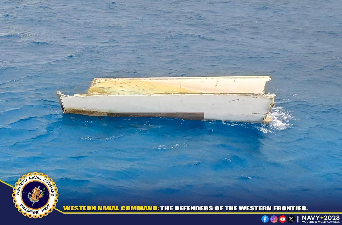 Philippine_Navy's tweet image. IN PHOTOS | PH #Navy recovers suspected Chinese Rocket Debris Off Bataraza, Palawan
👉🏽facebook.com/share/p/17JeWH…
#ProtectingtheSeasSecuringOurFuture
#ModernandMultiCapablePHNavy
#OneAFPOnePhilippines
#StrongAFPStrongPhilippines
