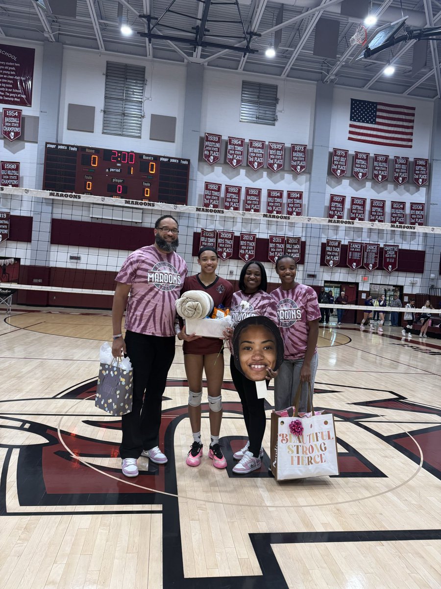 WestVolleyball's tweet photo. THANK YOU SENIORS FOR YOUR HARD WORK AND DEDICATION TO THE BW PROGRAM 🔥🔥🔥 You will be missed 🥹#OnceAMaroonAlwaysAMaroon https://t.co/4RdbNMdNwE