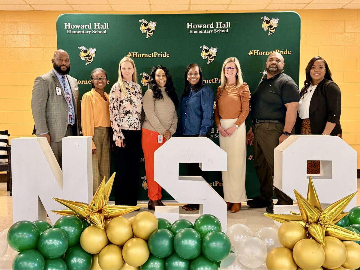 Elizabeth Blue tweet media