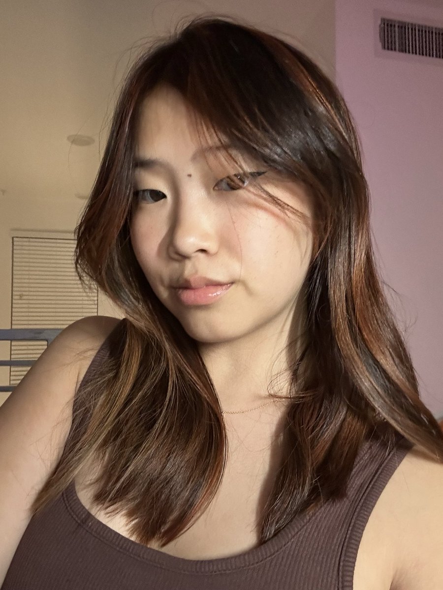 jess 🫐 tweet media