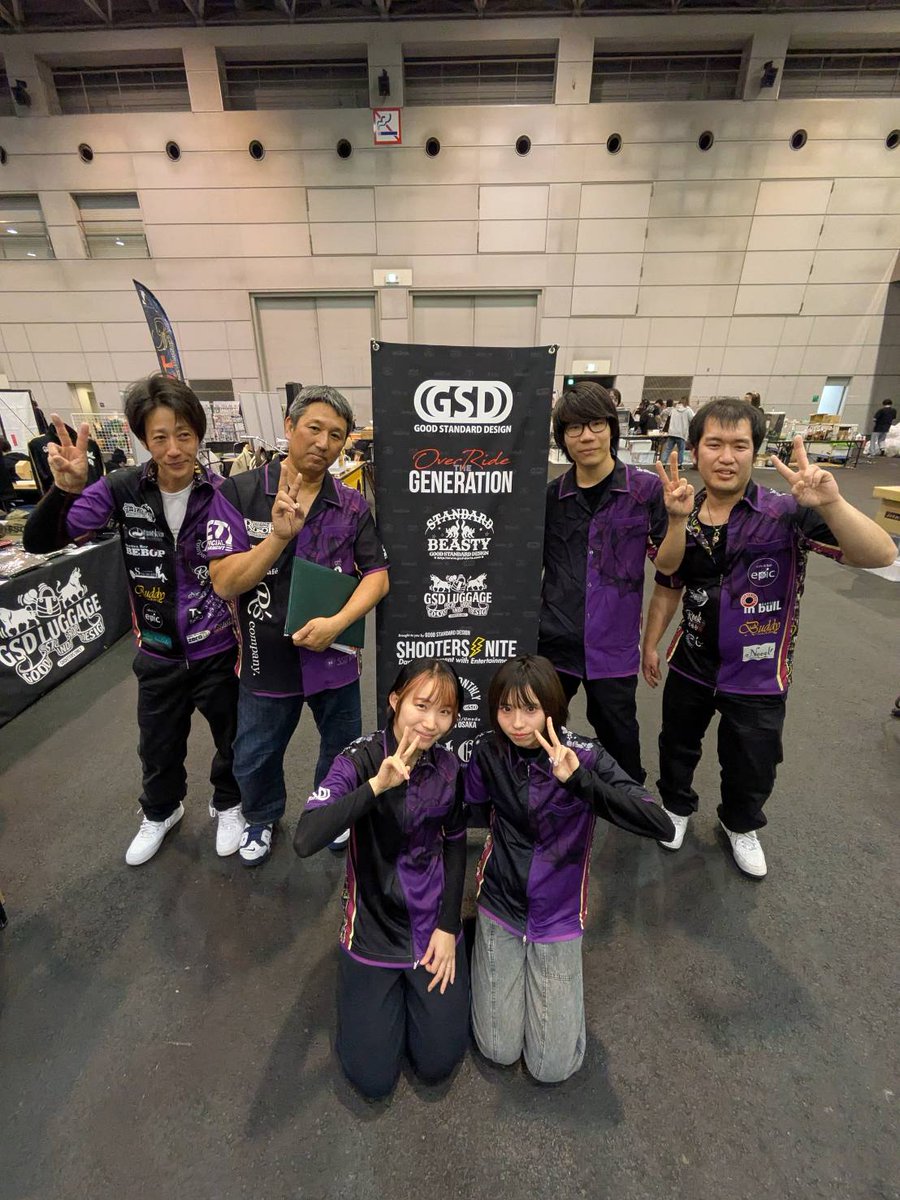 こんな時期なので
一度だけ書かせてください。
『ﾁｰﾑ/SHOPユニフォームはGSDにしてください。』

プロ用の個人の1枚は好みでいいと思います。
ブランドで選ぶ
好きな選手の所属で選ぶ
値段で選ぶ
お付き合いで選ぶ

アパレルなんて選択肢があればあるほど楽しいと思っています。

ただ。