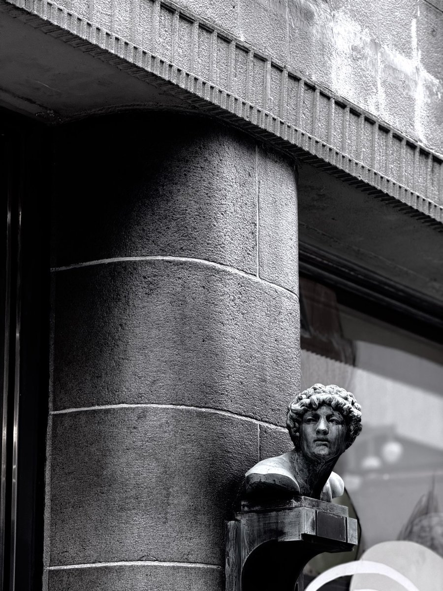 Emma (@sqnq_si3_7et) on Twitter photo 