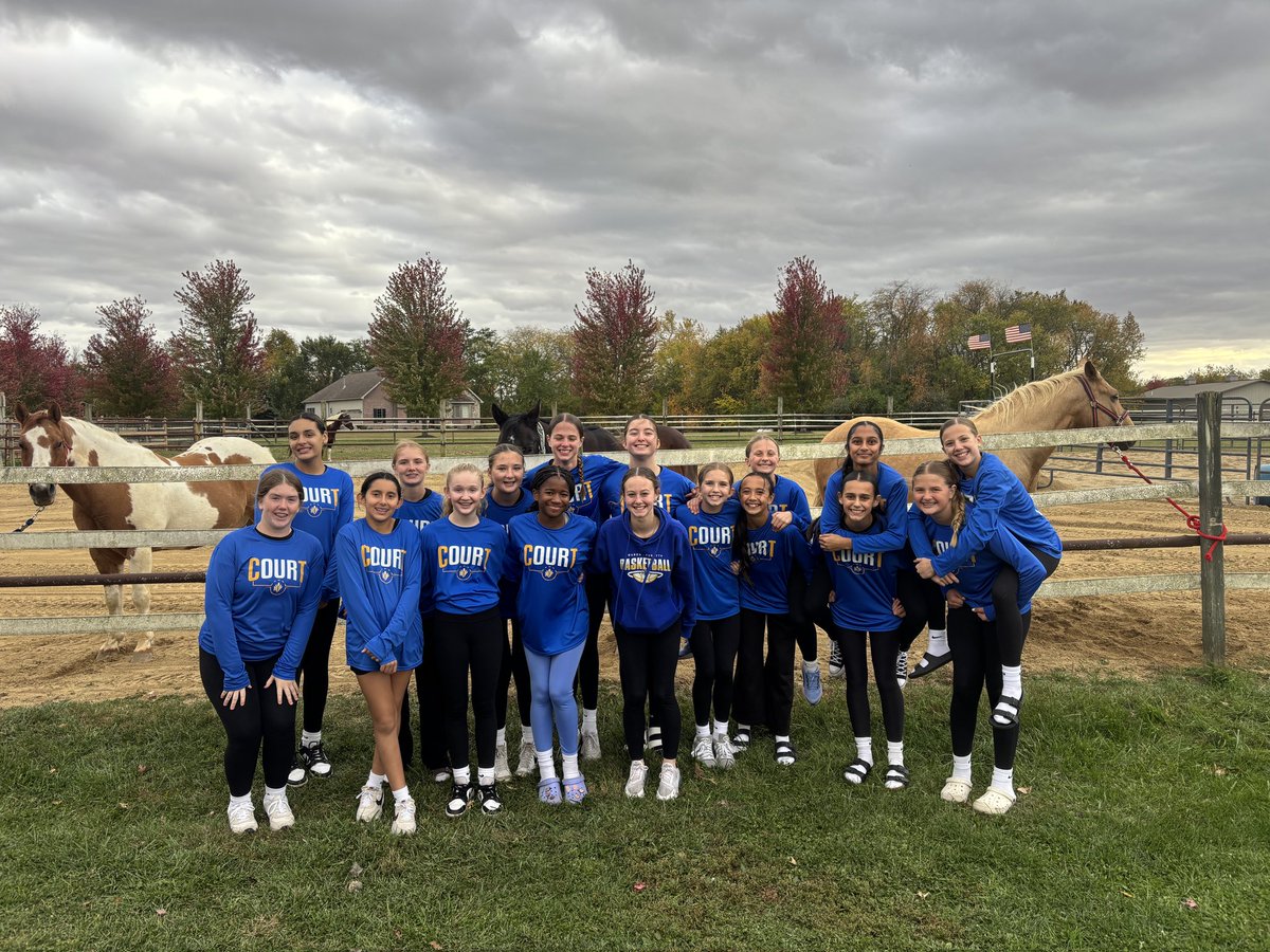 It was a lucky horseshoe kind of day! 🧲We started off with a fun field trip to Coach's parents' horse farm to pet the horses, &amp; some good luck must have rubbed off! 🥳🍀 We went on to sweep Heyworth for the first time in 5+ years! 🎉 A memorable road trip from start to finish!