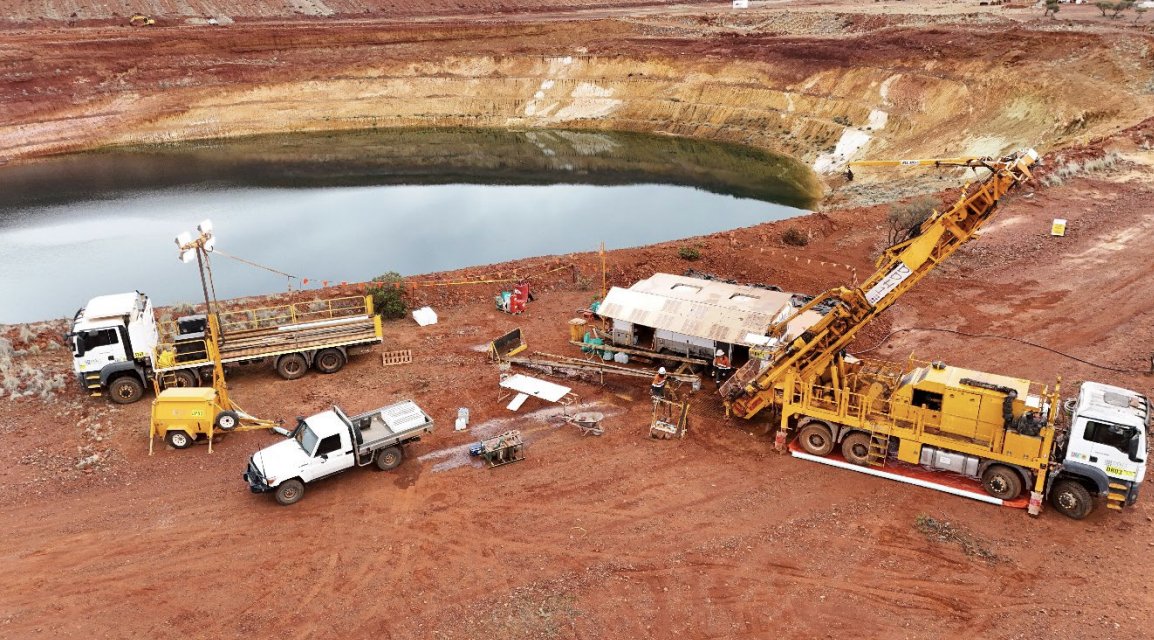 <a href="/RumbleResources/">Rumble Resources Ltd</a> (#ASX: $RTR)’s latest drilling campaign is off to a great start at Western
Queen #gold and #tungsten project, as RTR signs an MoU with Gylden Resources to potentially process Western Queen ore. See more ➡️ tinyurl.com/yexcdc8d
#ASX #mining #criticalminerals